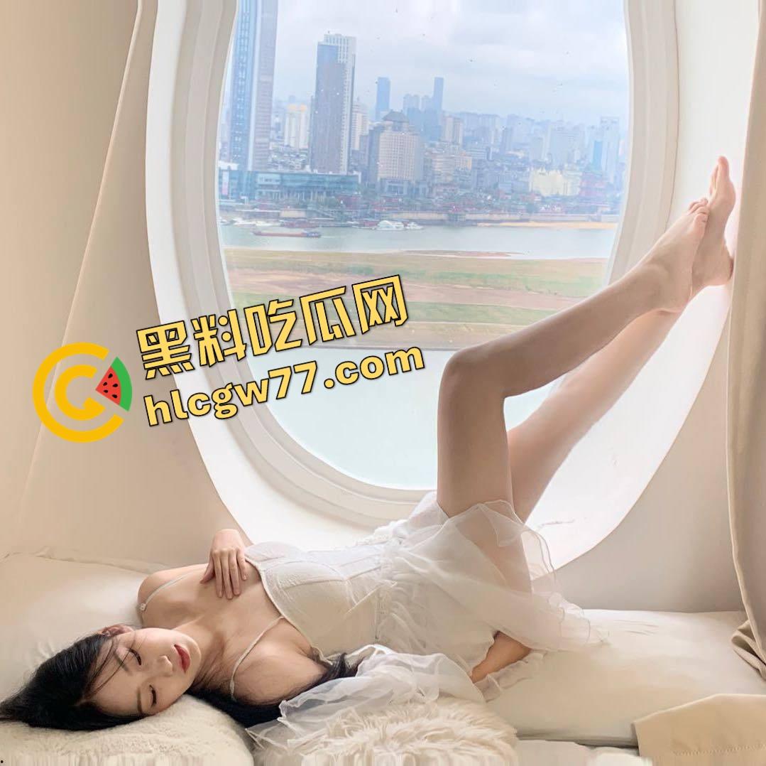 南陵学院白皮学妹『林楚楚』欲望强到自己求调教，高潮翻白眼吐舌头，被无套内射还喊喂尿打屁股！-2