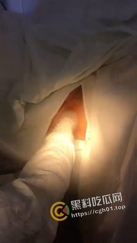 逆天！肛门掏出遥控器 这一定是不小心进去的吧  现场视频流出-1