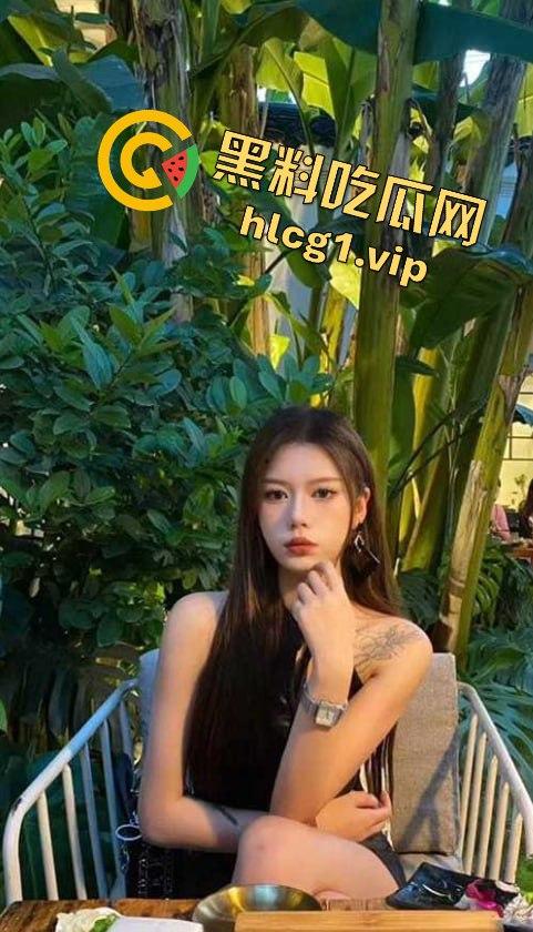 杭州顶级颜值援交妹黄文琪，只需1000块搞一炮！床上主动拿手机记录，这钱花得太值！-3