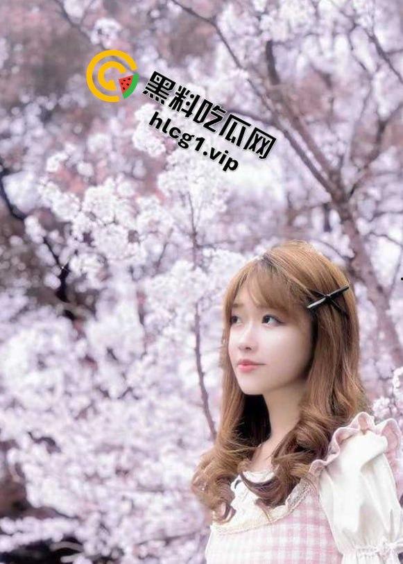 杭州顶级颜值援交妹黄文琪，只需1000块搞一炮！床上主动拿手机记录，这钱花得太值！-4